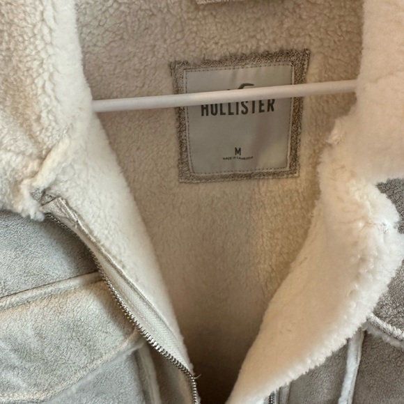 Hollister Shearling jacket size medium - Picture 2 of 3